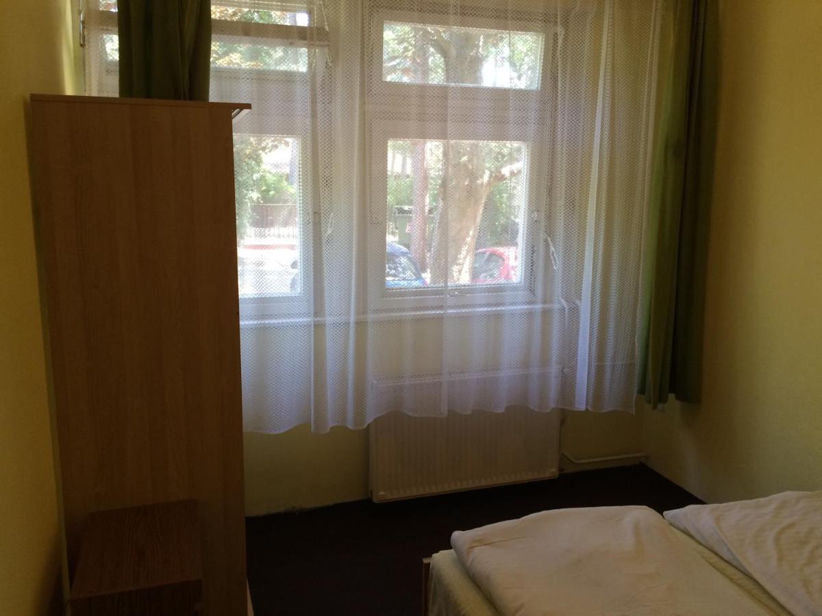 Bed and Breakfast Fenyves Panzio Siófok Zimmer foto