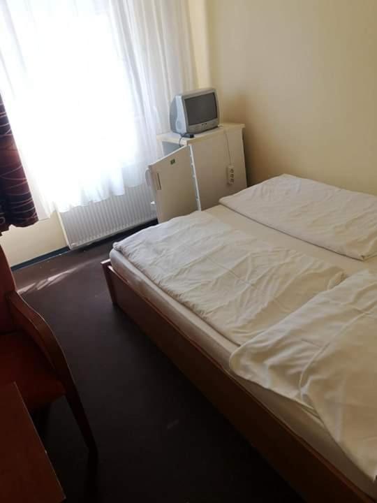 Bed and Breakfast Fenyves Panzio Siófok Exterior foto